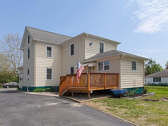 4th image of 34 Edgewood Ave