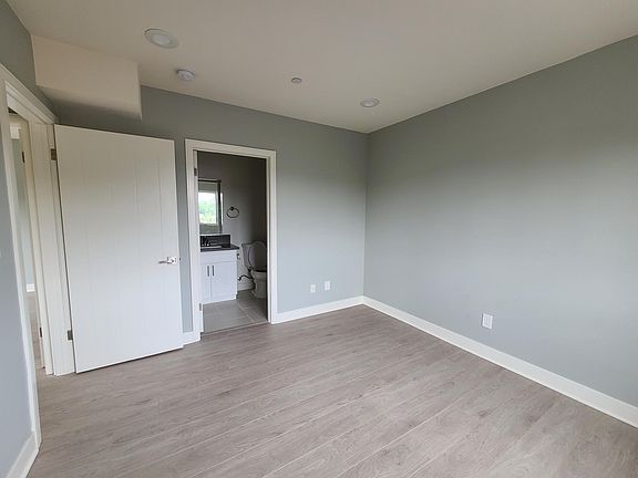 5th image of 125 N Mountain View Ave #125/5