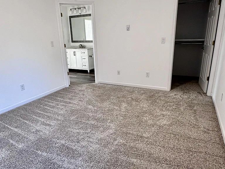 11 Fountain Dr — Photo 12