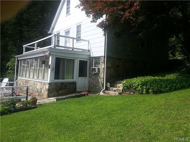 1st image of 51 Beekman Dr