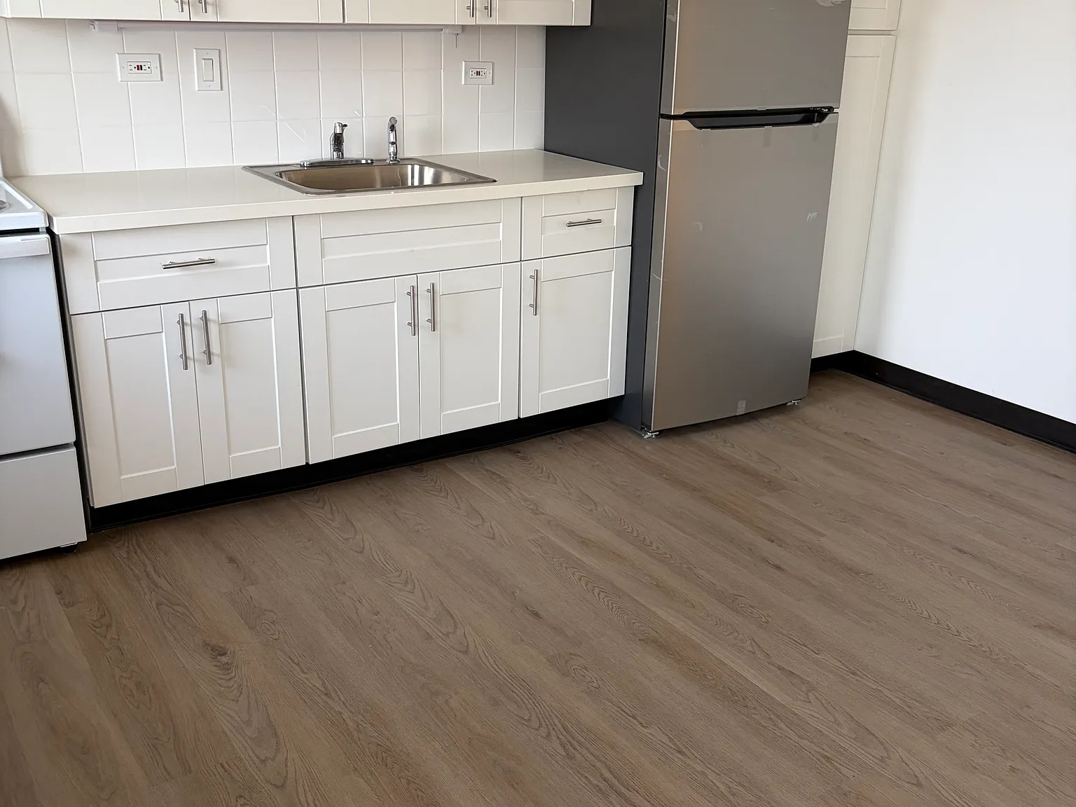 1 bed, 650 sqft, $1,800 — Photo 3