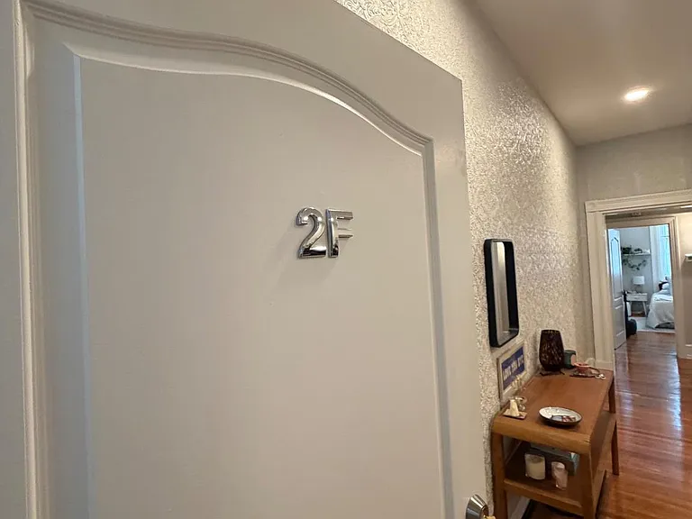 1211 Spruce St #2F — Photo 8