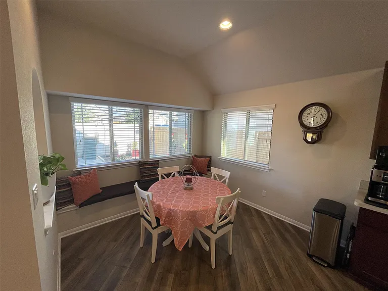 108 Lasino Dr — Photo 5