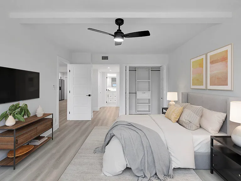 3050 N Palm Aire Dr #704 — Photo 12