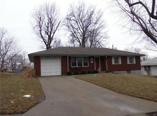 1704 N Howard Dr, Independence, MO 64050