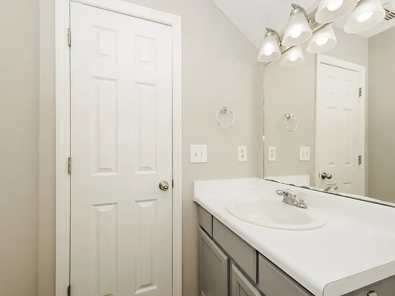 2726 Apostle Ln — Photo 16