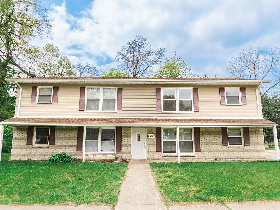 2218 Gina St