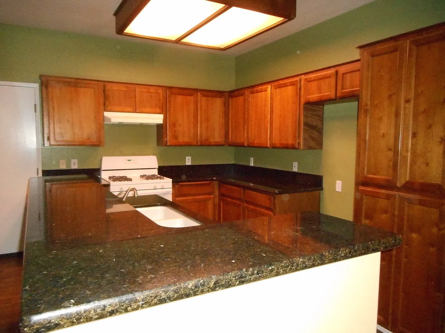 Beautiful 2 Story Southwest Visalia Home off of Linwood and Caldwell! Apply today to be placed on... — Photo 4