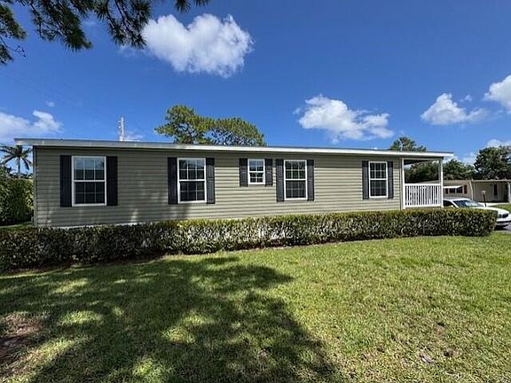 3rd image of 4209 Royal Manor Boulevard #136