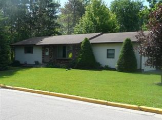 137 Berkley Blvd, Baraboo, WI 53913