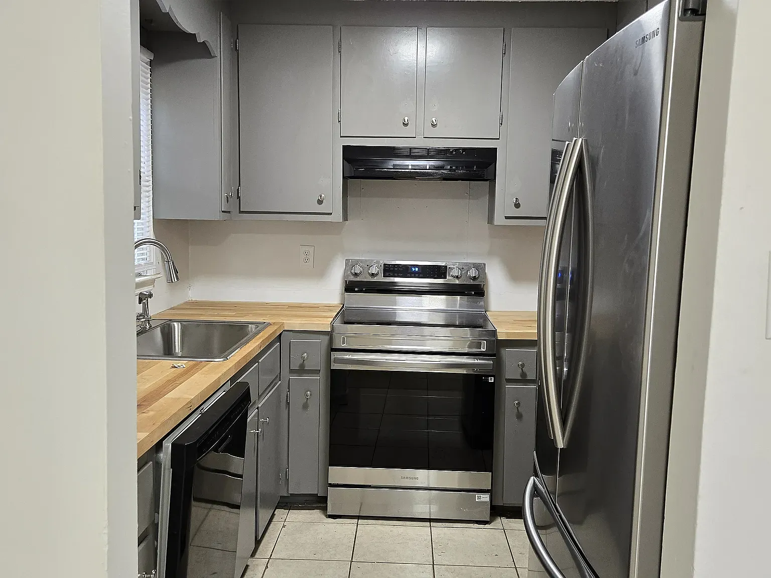 2 bed, 875 sqft, $1,100 — Photo 2
