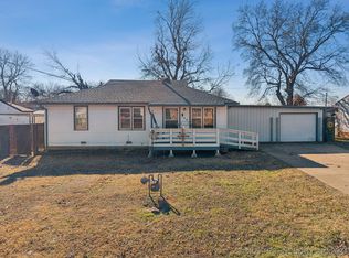300 W 44th St, Sand Springs, OK 74063