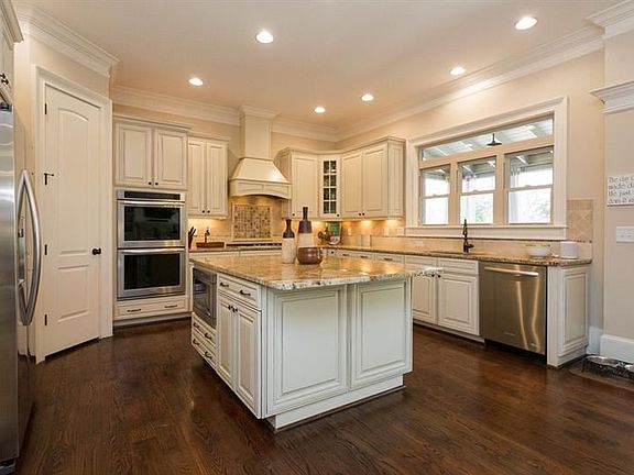 5th image of 3316 Acorn Falls Dr
