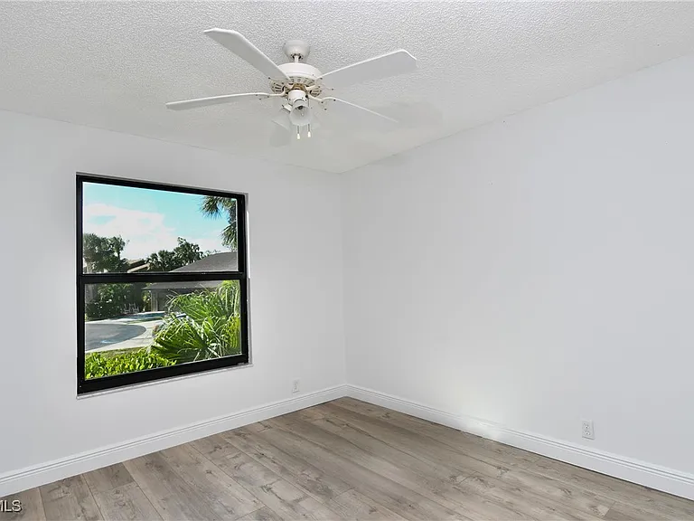 17502 Island Inlet Ct — Photo 20
