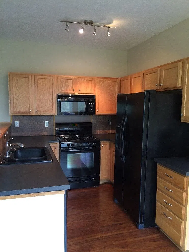 484 Fullers Circle — Photo 4