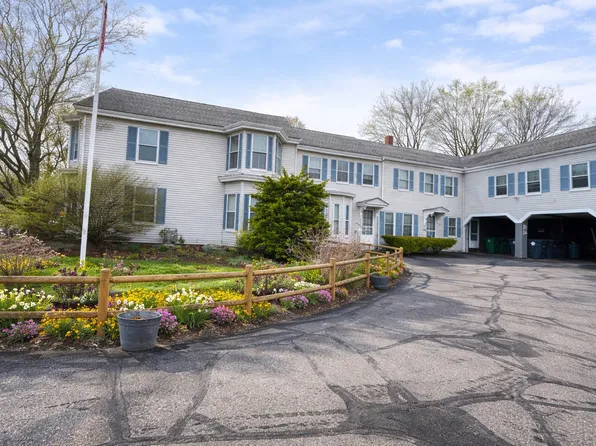 37 Manchester St #A1, Nashua, NH 03064
