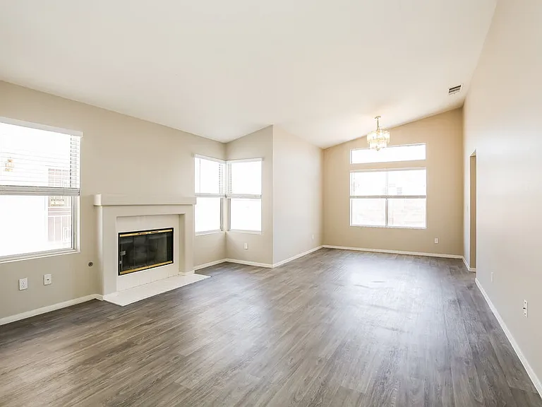 1724 Villa Vista Way — Photo 5