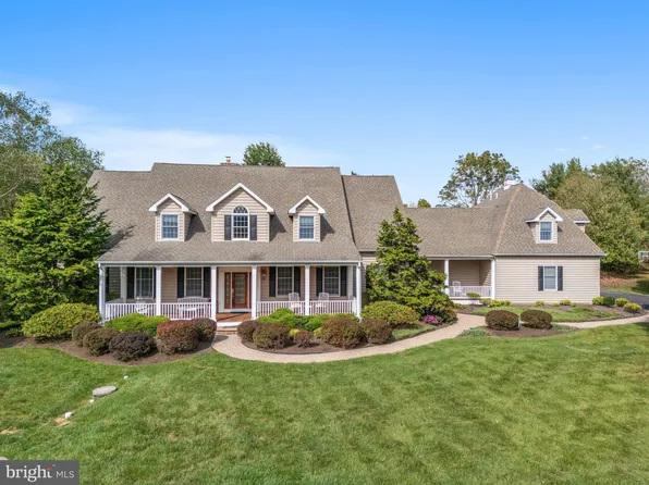 887 Macclesfield Rd, Furlong, PA 18925