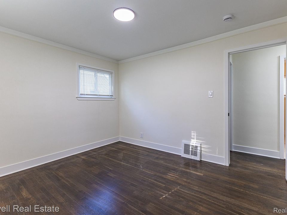 25246 Hayes Rd, photo 17