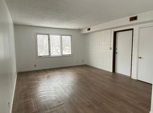 1731 S 15th St #6, Lincoln, NE 68502