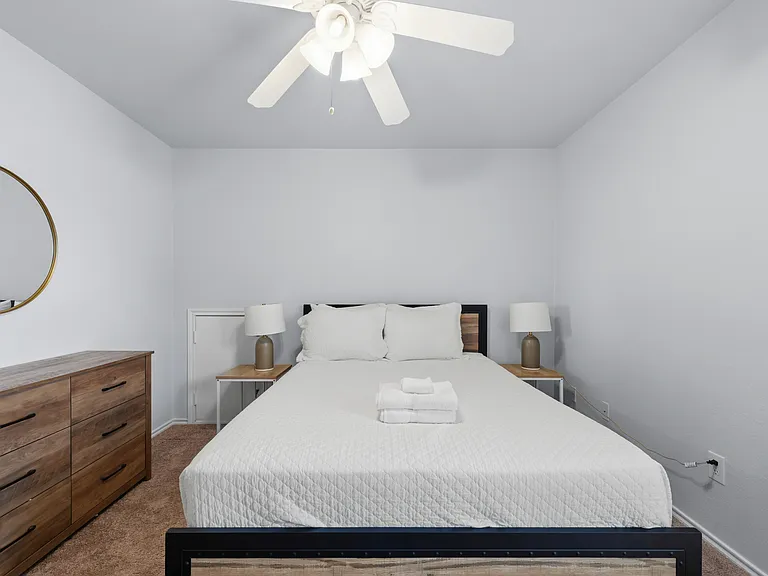 704 San Antonio Trl — Photo 29