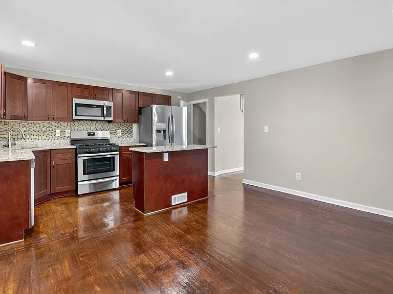 3814 Erdman Ave — Photo 5