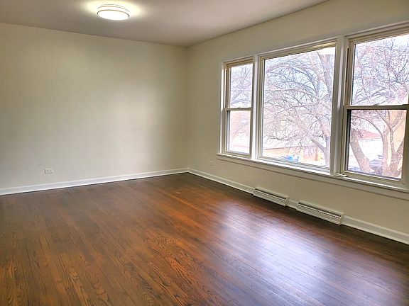 5th image of 2900 W Foster Ave #2N