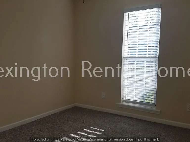 142 Savannah Hills Dr — Photo 18