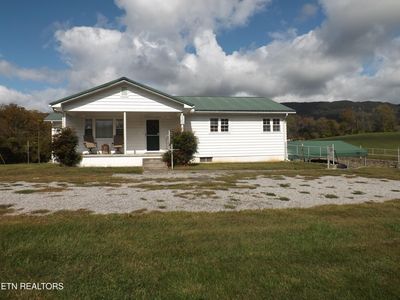 829 Bristol Rd, Harrogate, TN, 37752