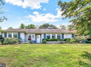 5218 Rockery Rd, Spring Grove, PA 17362