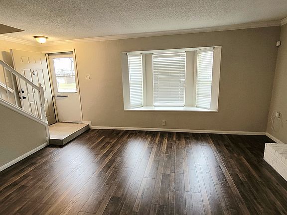 2nd image of 506 Pecan Acres Ct