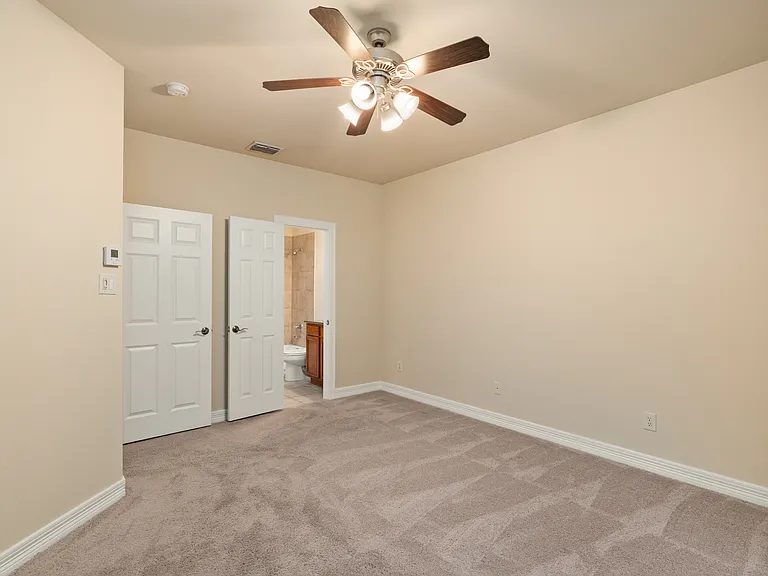 4230 Holland Ave — Photo 9