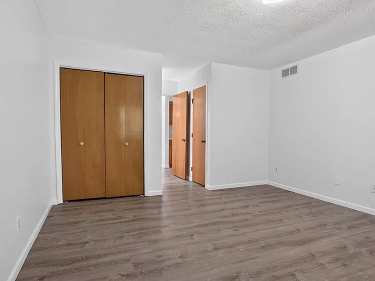 1306 Cadwell Dr — Photo 6