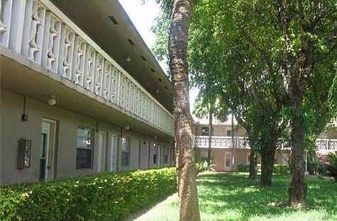 5th image of 890 NW 45th Ave APT 9