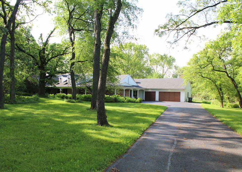 1st image of 40W311 Wildwood Dr