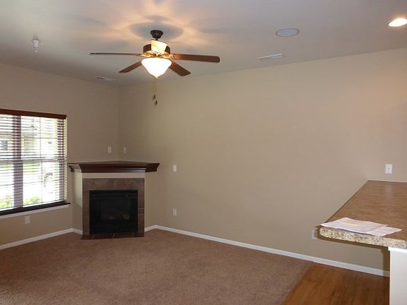 2nd image of 472 Cambria Dr