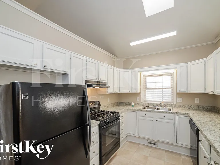 1 White Pines Dr — Photo 7