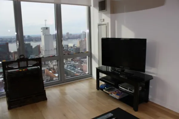 Rented by TJL Realty International LLC | media 19