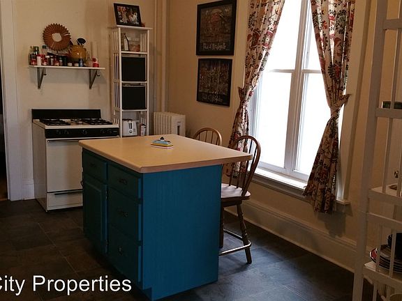 4th image of 1227 N Milwaukee St APT 04