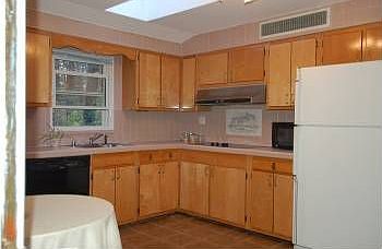 2nd image of 329 Sherwood Dr NE
