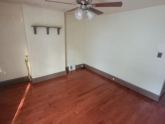 4th image of 312 Otter St