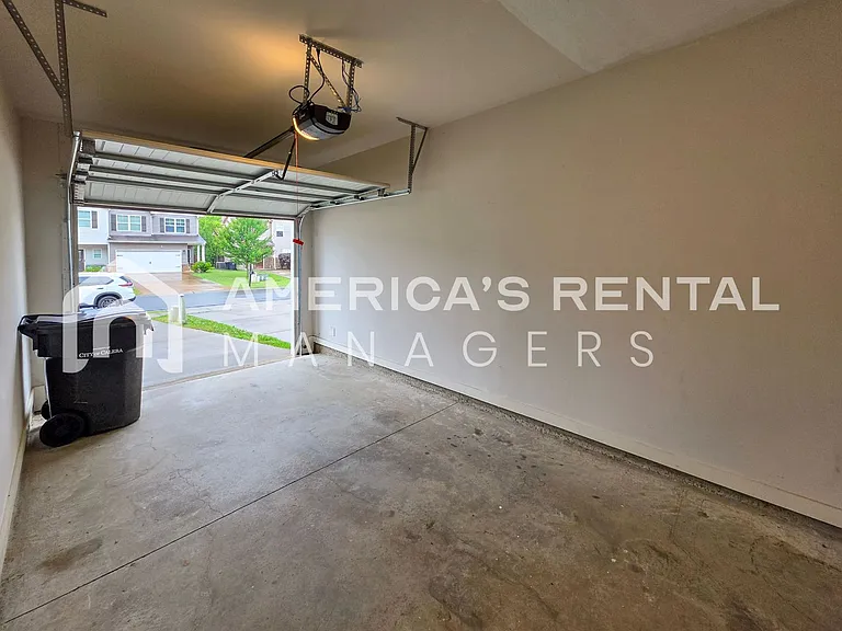 680 The Heights Ln — Photo 11