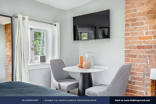 Rented by The Blueground | media 22