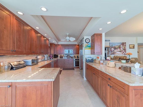 2nd image of 4031 Gulf Shore Blvd N Ph 2B