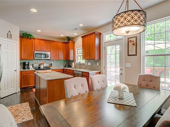 3rd image of 3522 Sage Dale Ct