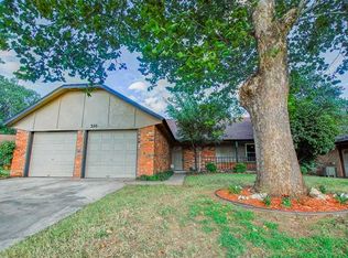 320 Magnolia Blossom Ln, Yukon, OK 73099
