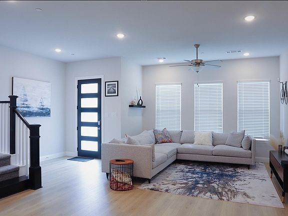 2nd image of 4709 Corriente Vista Ln