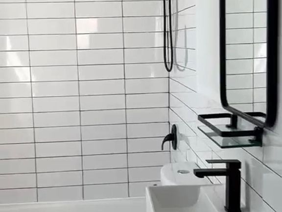 2nd image of 46 Hedden Ter Floor 2