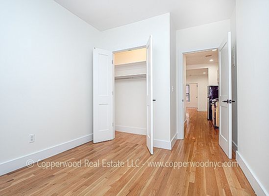 4th image of 172 E 82nd St #2C