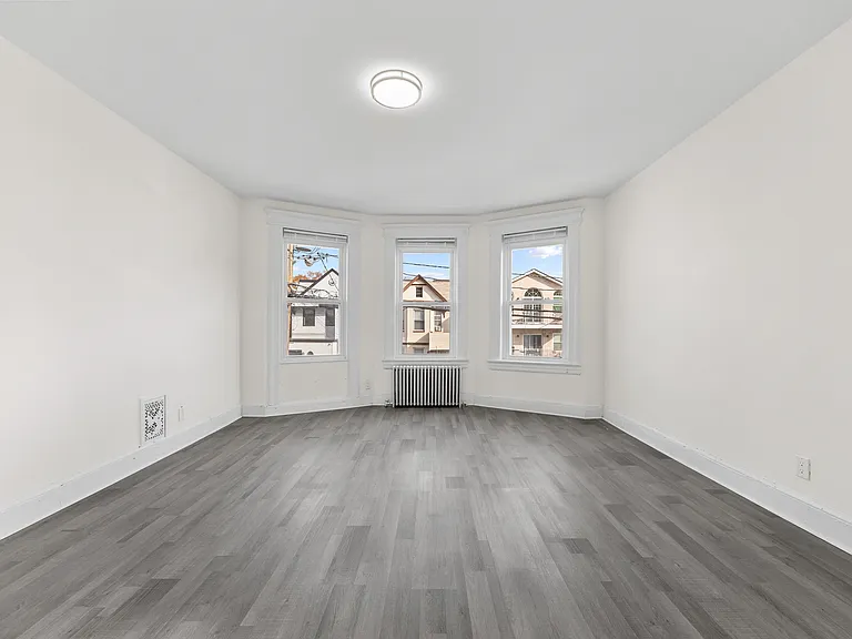 147 Bidwell Ave #2 — Photo 9